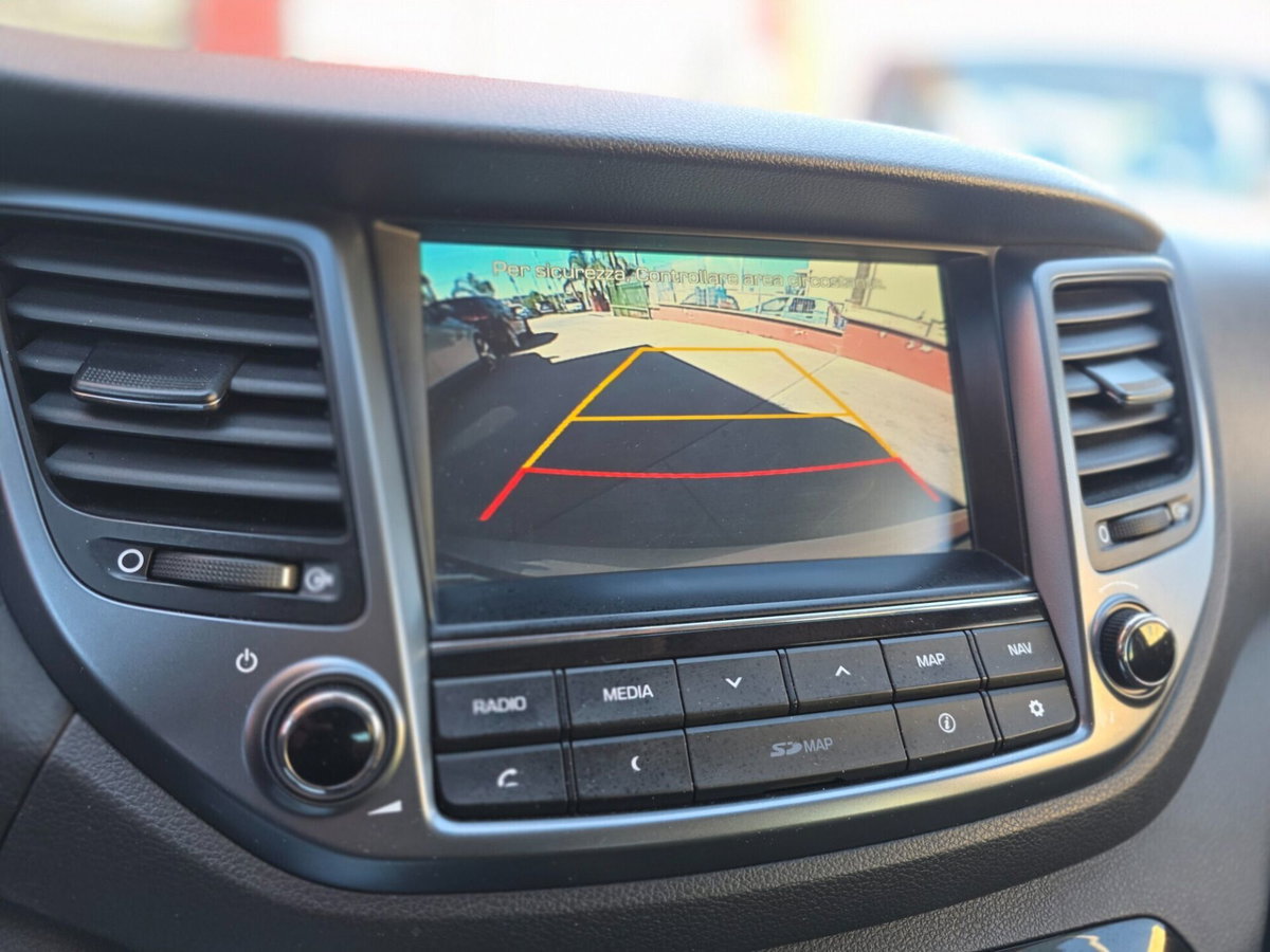 Hyundai Tucson 1.7 CRDi Sound Edition (18)