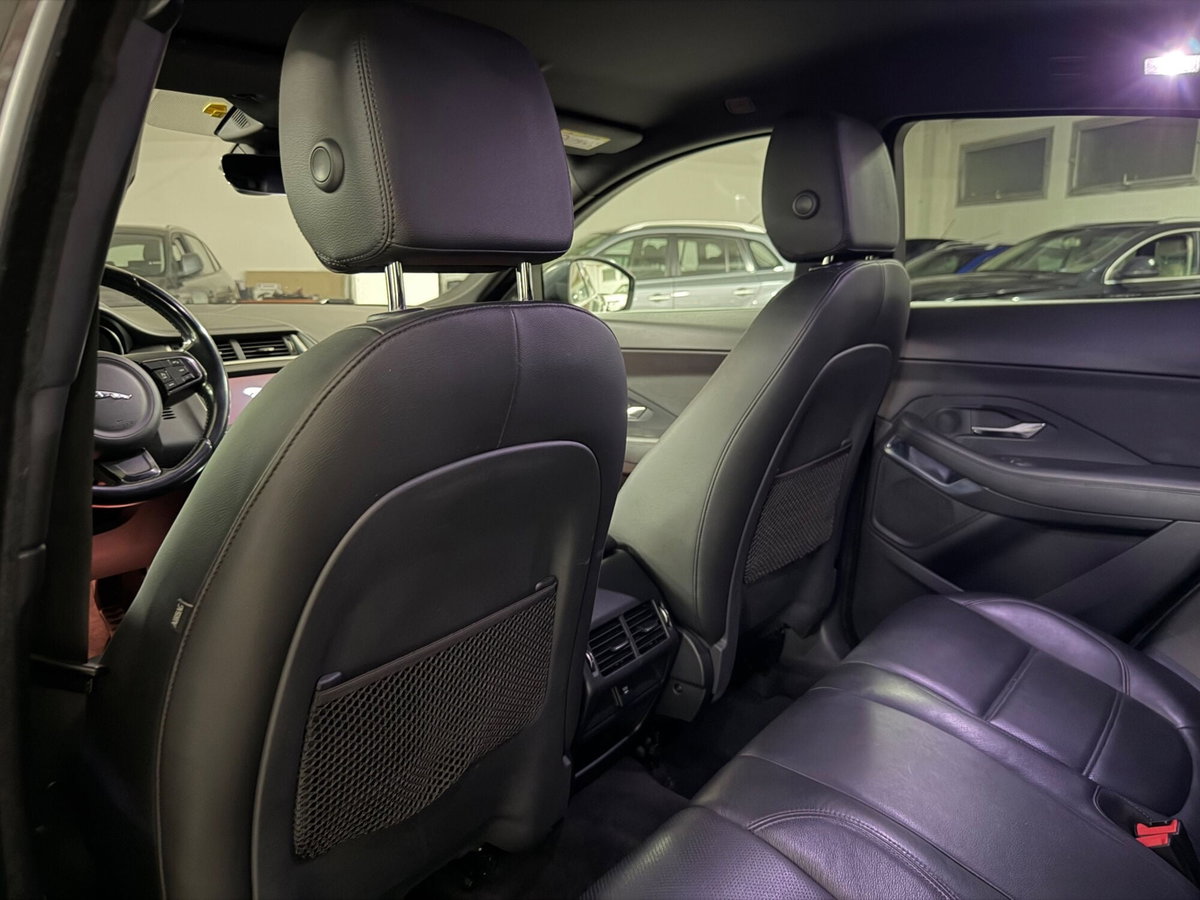 Jaguar E-Pace 2.0D 180 CV AWD aut. First Edition (15)