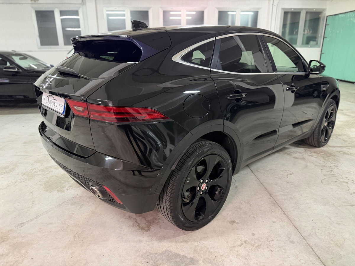 Jaguar E-Pace 2.0D 180 CV AWD aut. First Edition (3)