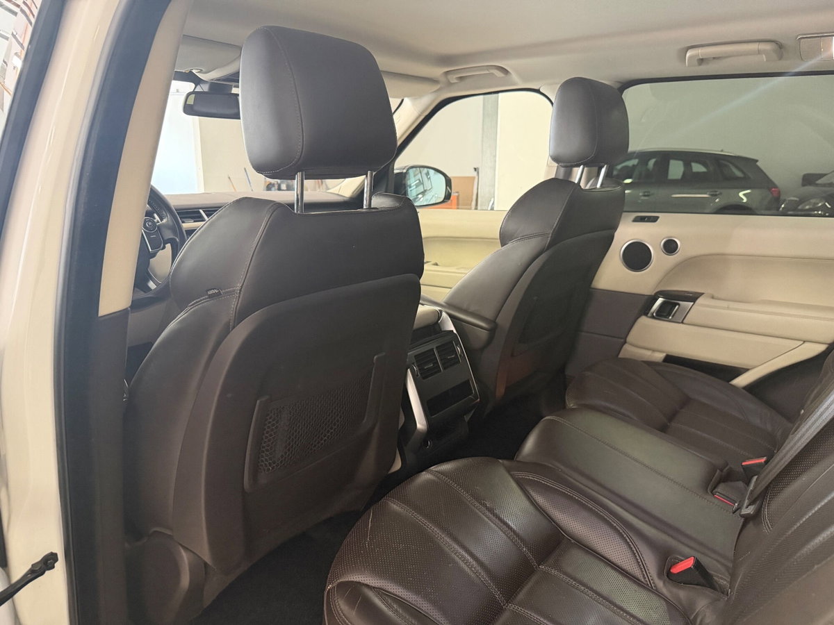 Land Rover Range Rover Sport 3.0 TDV6 HSE Dynamic (9)