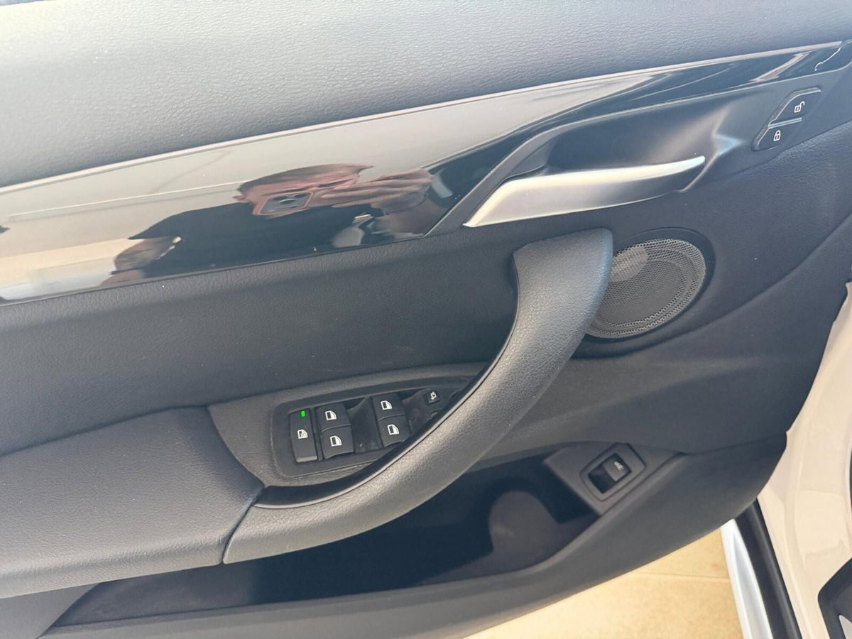 BMW X1 sDrive18d xLine Plus (18)