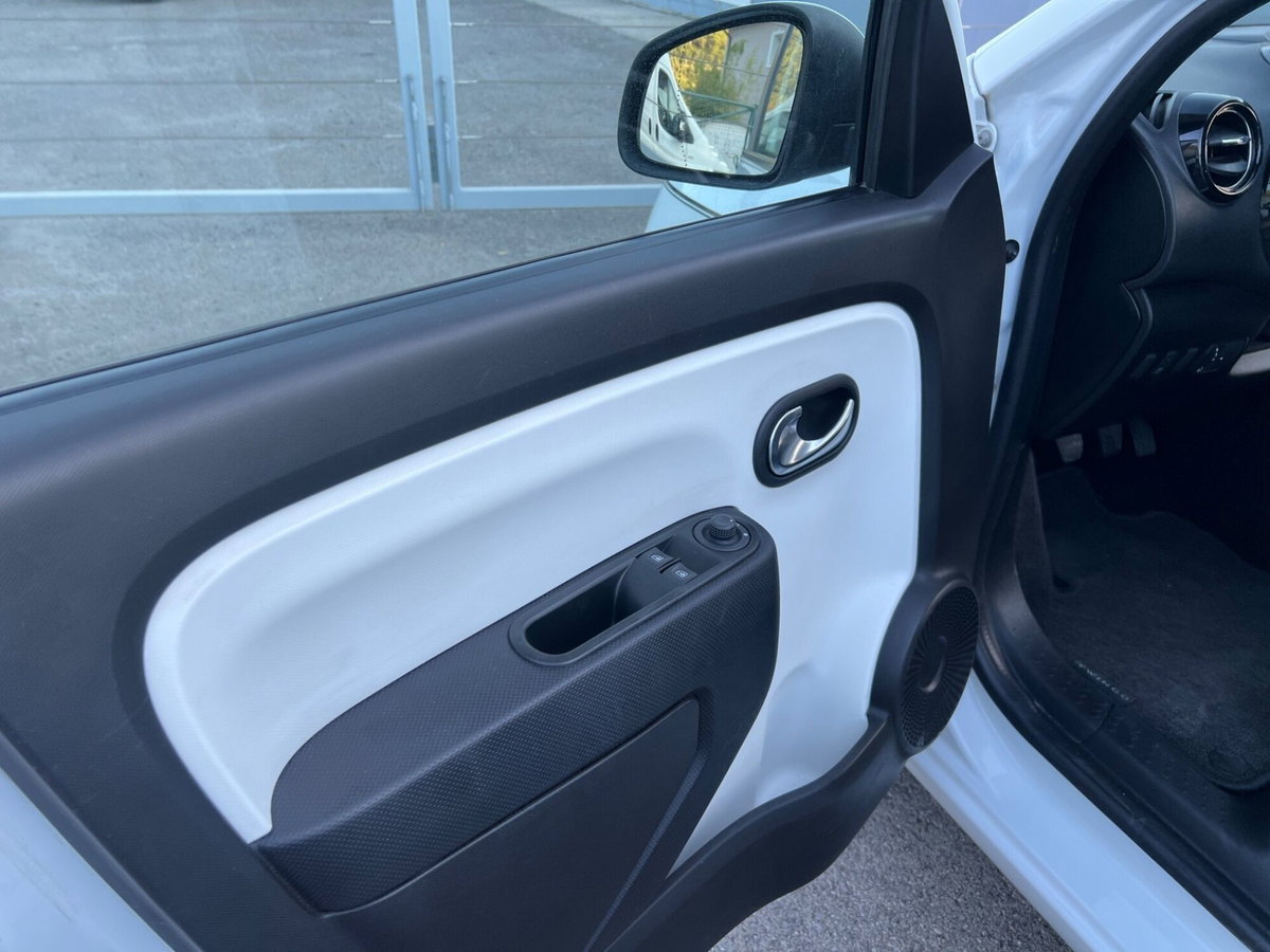 Renault Twingo SCe Stop&Start Intens (16)