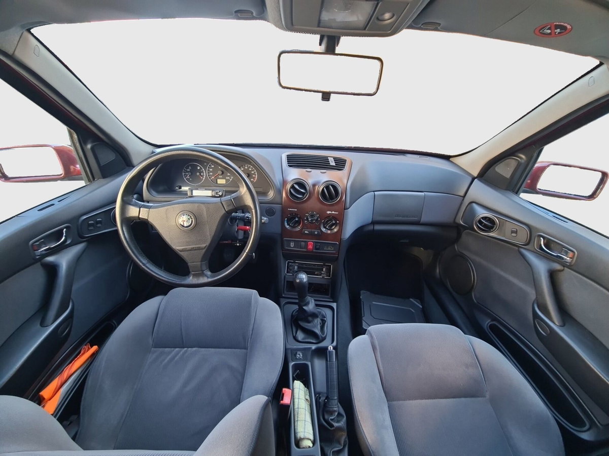 Alfa Romeo 146 1.4i 16V Twin Spark cat (11)