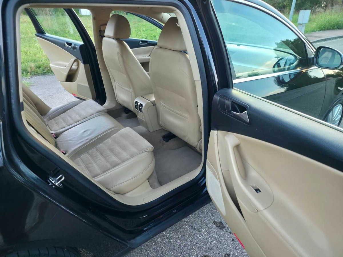 Volkswagen Passat Variant 2.0 TDI 170CV DPF Highline (14)