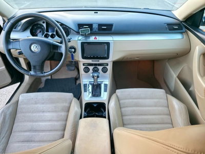 Volkswagen Passat Variant 2.0 TDI 170CV DPF Highline (17)
