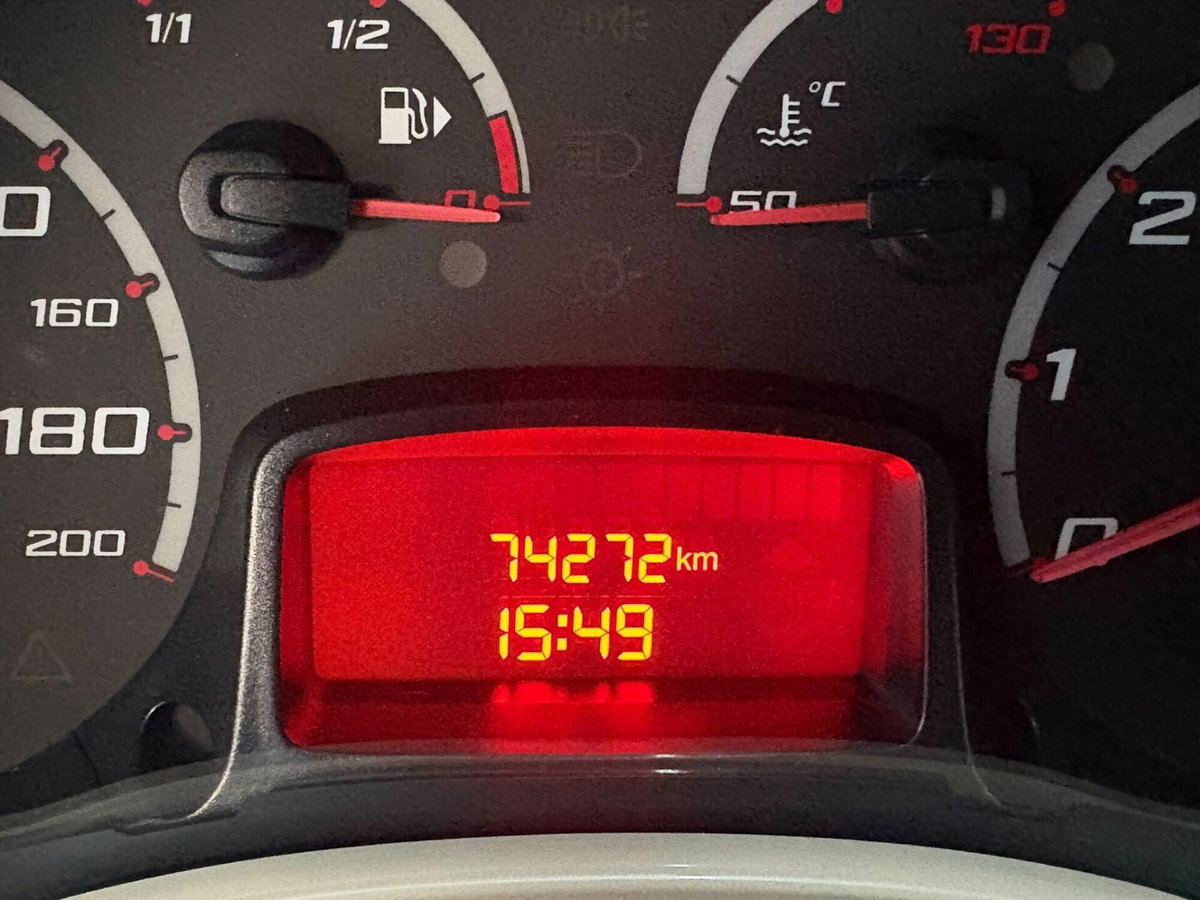 Ford Ka 1.2 8V 69CV Titanium (19)