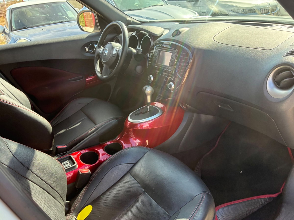 Nissan Juke 1.6 DIG-T 190 MCVT 4WD Tekna (18)