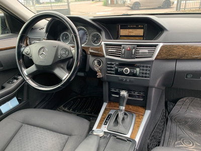 Mercedes-Benz Classe E 200 NGT BlueEFFICIENCY Executive (15)