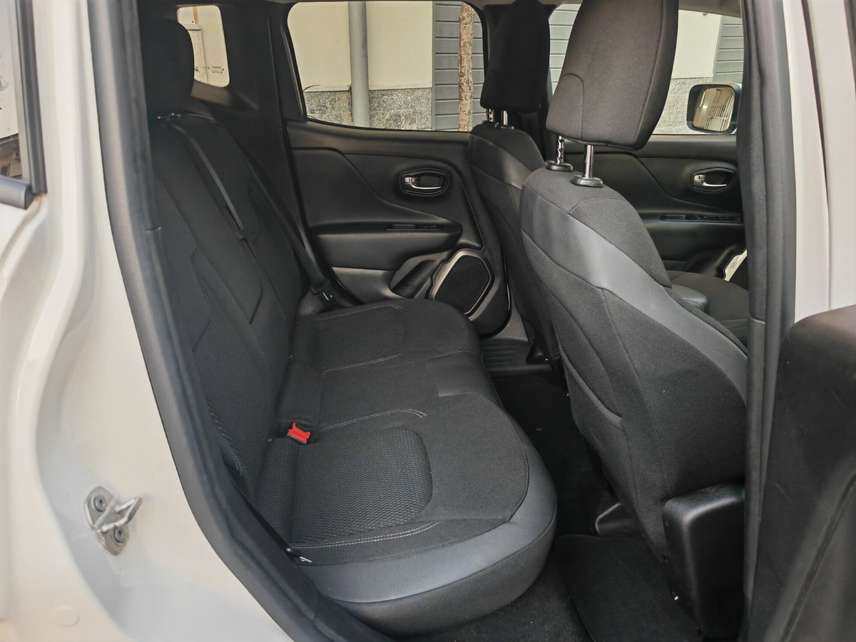 Jeep Renegade 1.6 Mjt 120 CV Limited (10)