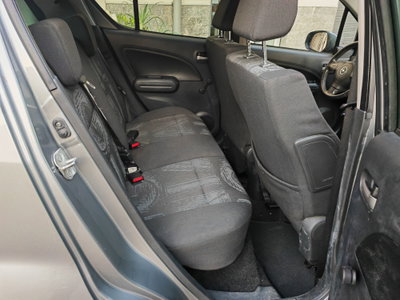Opel Agila 1.2 16V 94CV Enjoy (10)