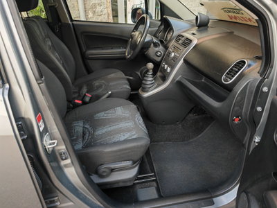 Opel Agila 1.2 16V 94CV Enjoy (8)