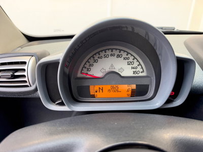 smart Fortwo 1000 52 kW MHD coupé pulse (12)