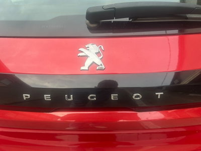 Peugeot 208 BlueHDi 100 Stop&Start 5 porte Allure (8)