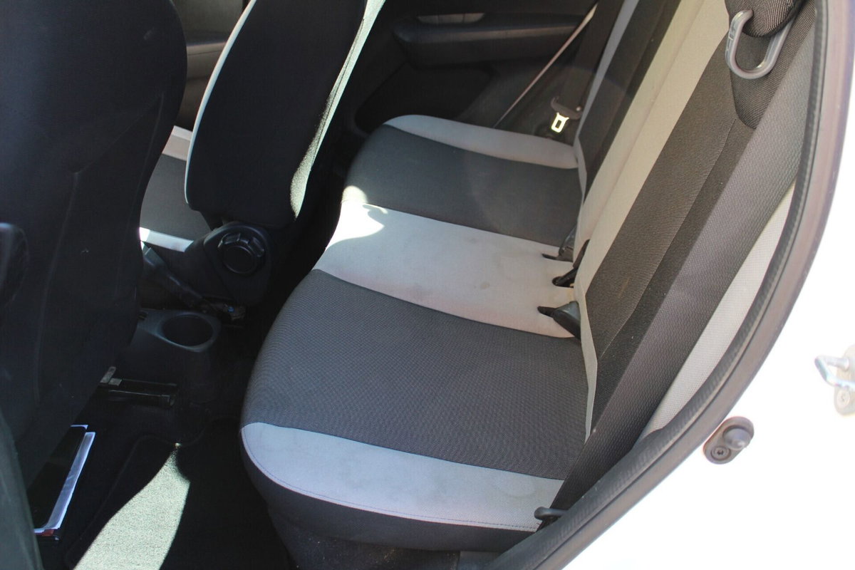 Toyota Aygo 1.0 VVT-i 69 CV 5 porte x-play (11)