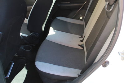 Toyota Aygo 1.0 VVT-i 69 CV 5 porte x-play (11)