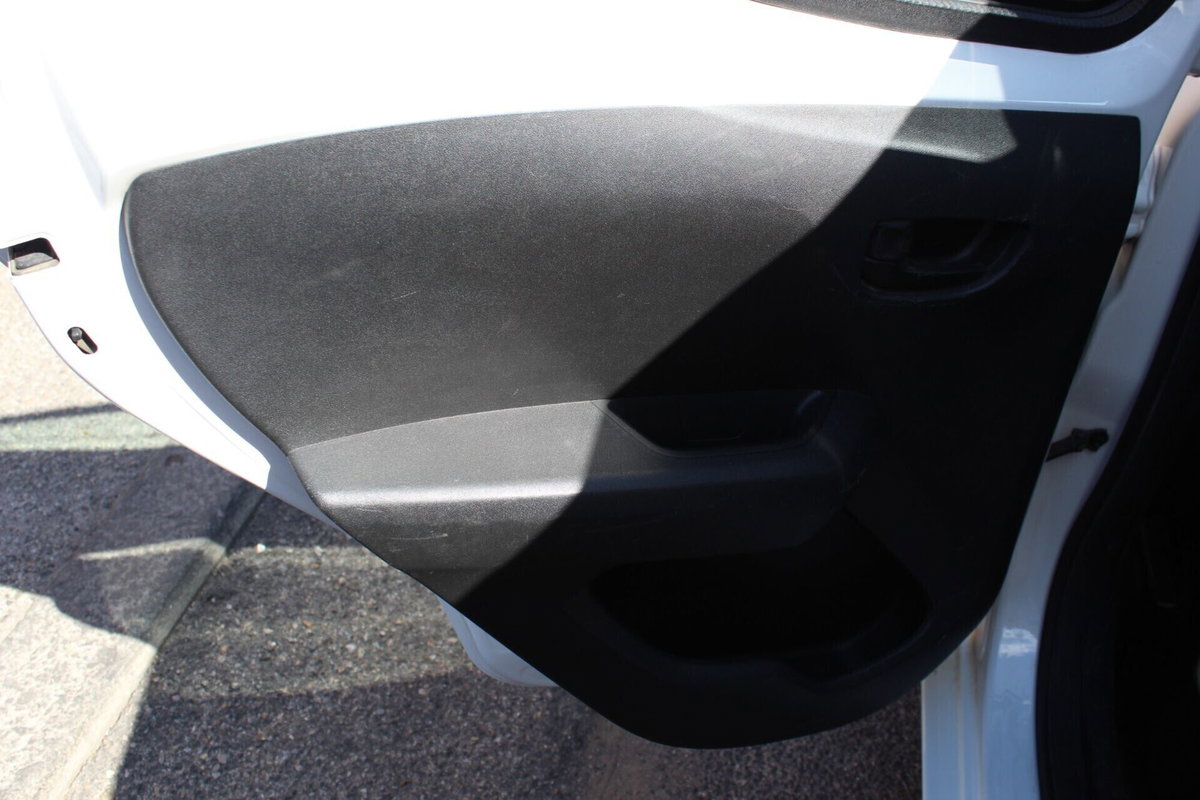 Toyota Aygo 1.0 VVT-i 69 CV 5 porte x-play (17)