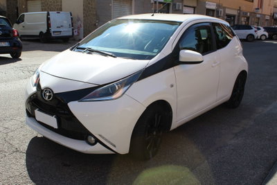Toyota Aygo 1.0 VVT-i 69 CV 5 porte x-play (4)