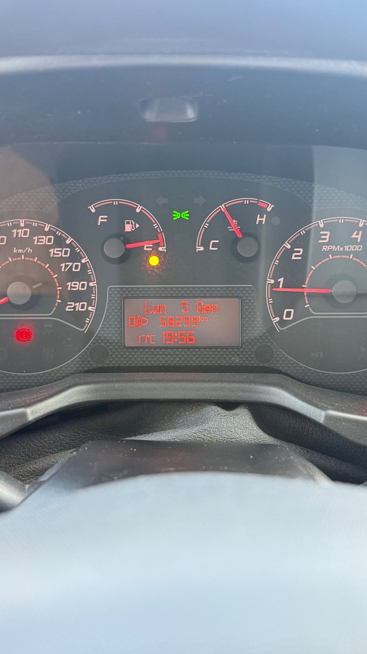 Fiat Fiorino combi N1 1.3 mjt 95cv Adventure (13)