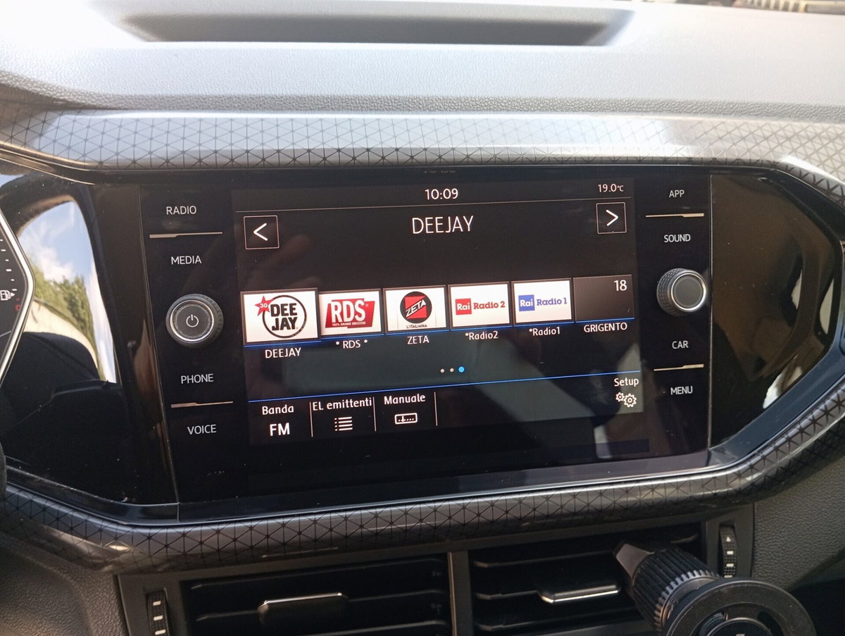 Volkswagen T-Cross 1.6 TDI DSG SCR Advanced BMT (15)