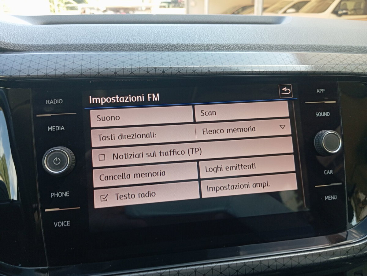 Volkswagen T-Cross 1.6 TDI DSG SCR Advanced BMT (20)