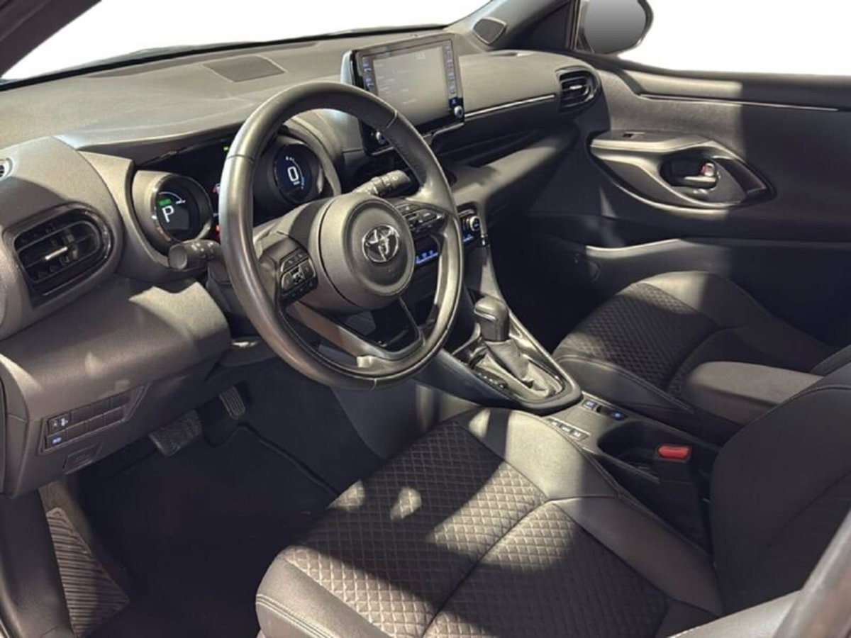Toyota Yaris Cross 1.5h GR Sport Black Sky fwd 116cv e-cvt (13)