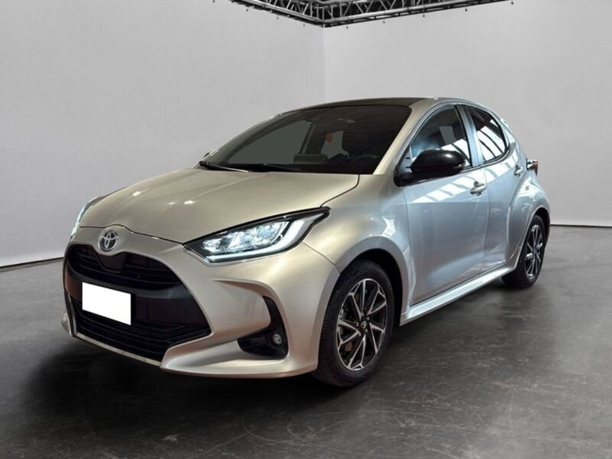 Toyota Yaris Cross 1.5h GR Sport Black Sky fwd 116cv e-cvt (3)