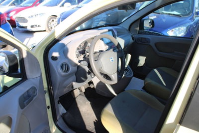 Fiat Panda 1.2 Emotion (8)