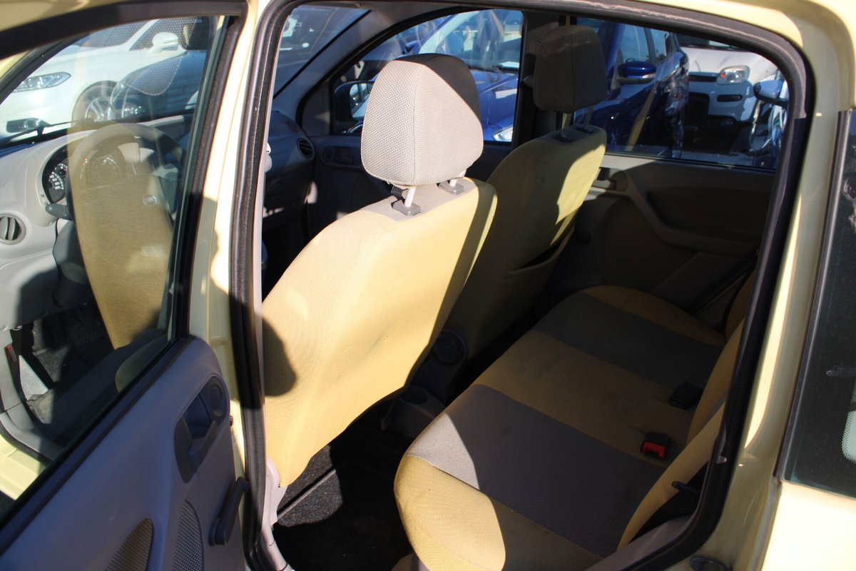 Fiat Panda 1.2 Emotion (9)