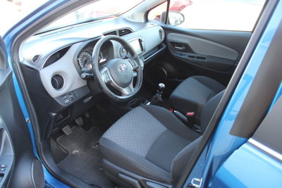Toyota Yaris 1.D-4D 5 porte Lounge (11)