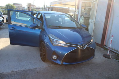 Toyota Yaris 1.D-4D 5 porte Lounge (18)