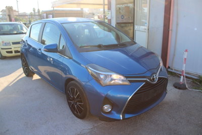 Toyota Yaris 1.D-4D 5 porte Lounge (3)