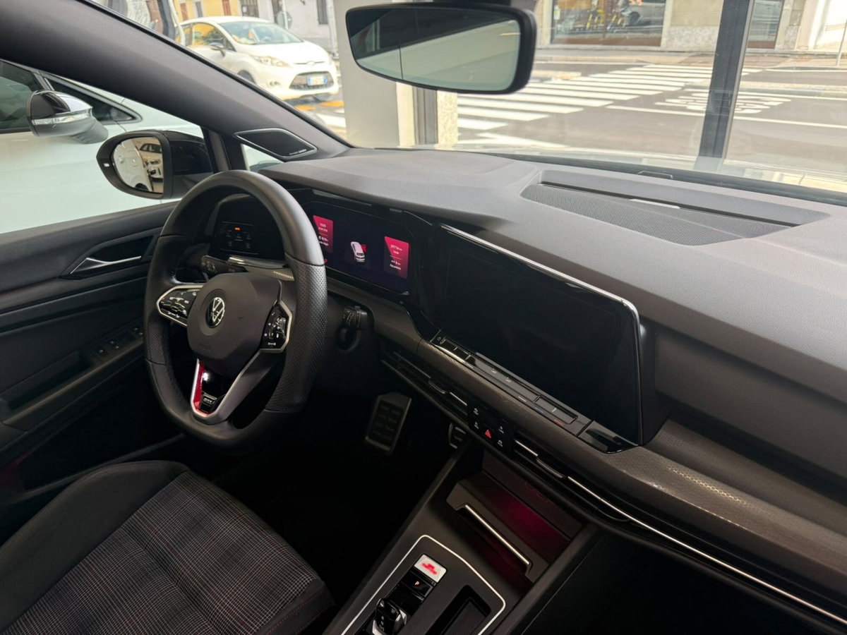 Volkswagen Golf 2.0 TSI GTI DSG (10)