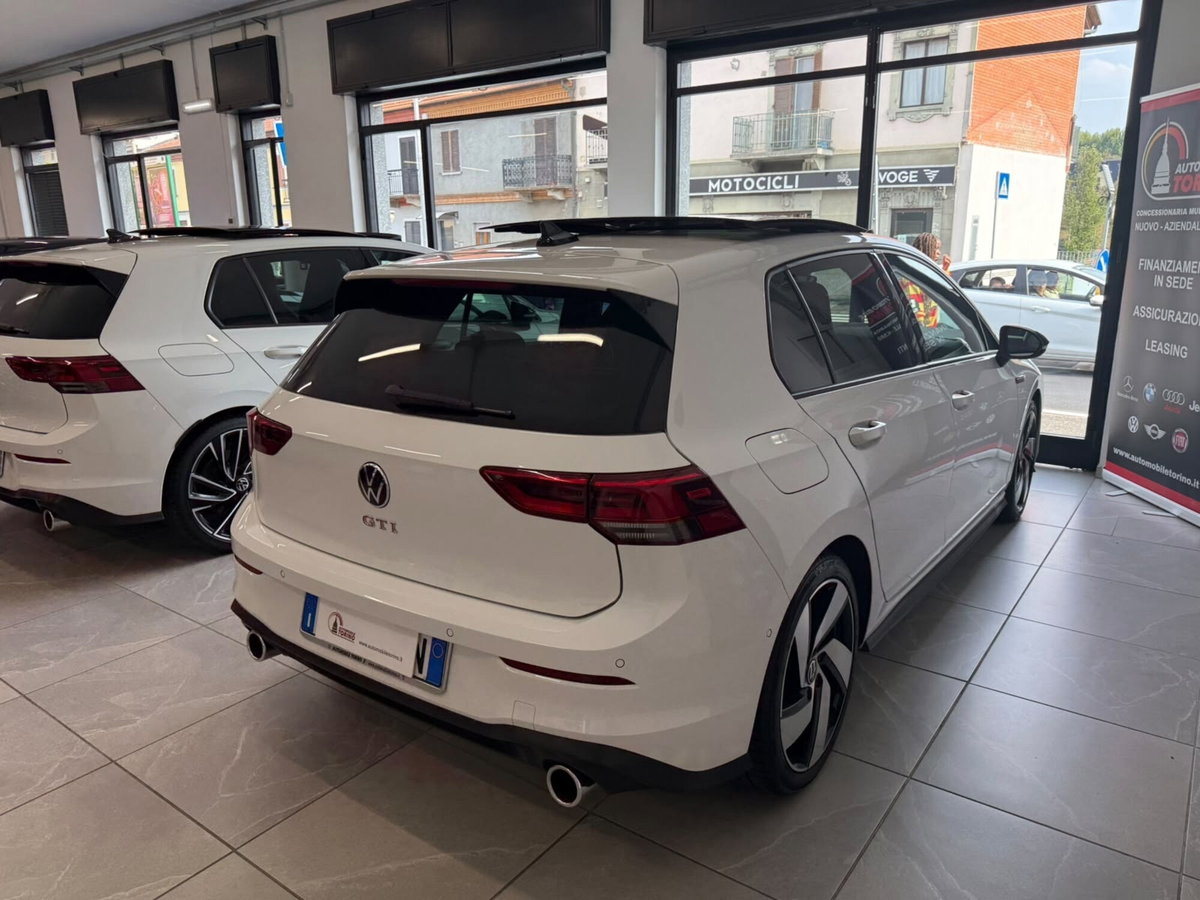 Volkswagen Golf 2.0 TSI GTI DSG (6)