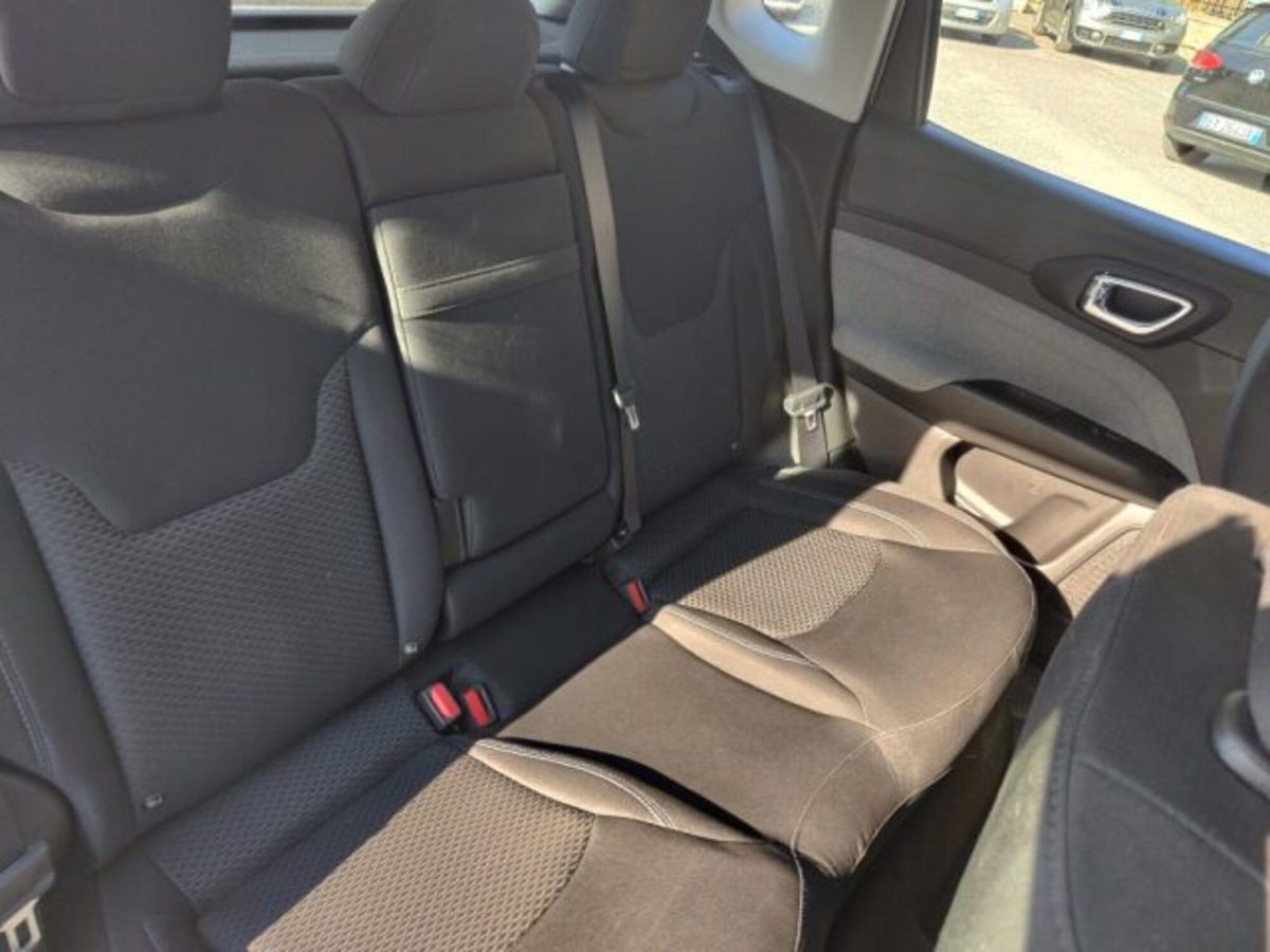Jeep Compass 1.6 Multijet II 2WD Longitude (15)