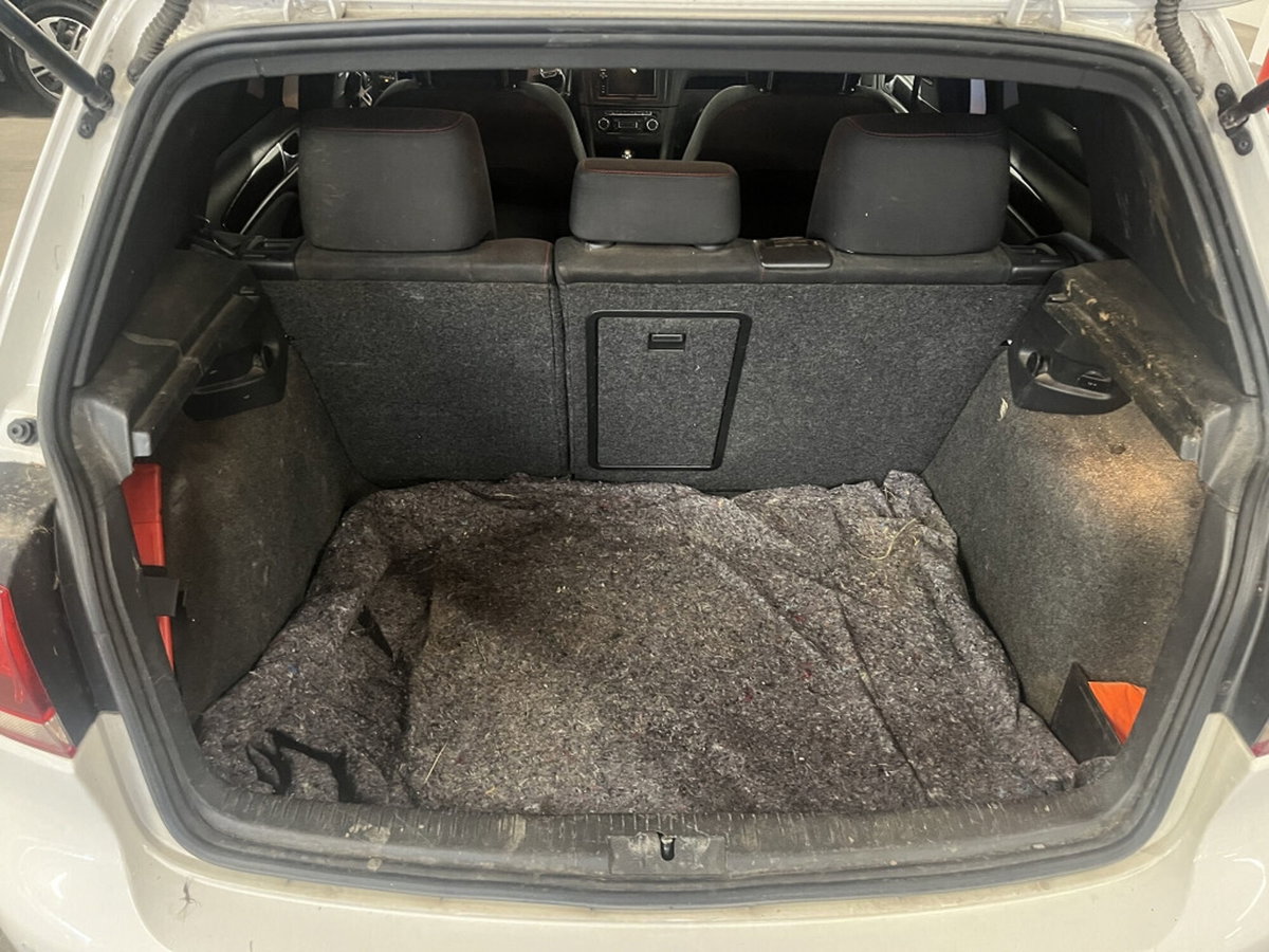 Volkswagen Golf Cabrio 2.0 GTI (11)