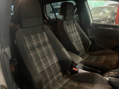 Volkswagen Golf Cabrio 2.0 GTI (9)