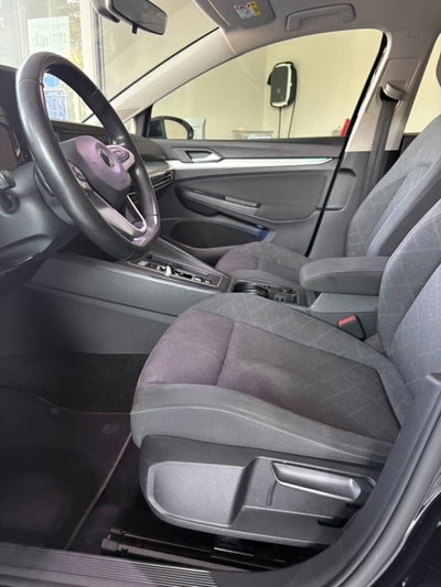 Volkswagen Golf 1.5 TGI DSG Life (9)