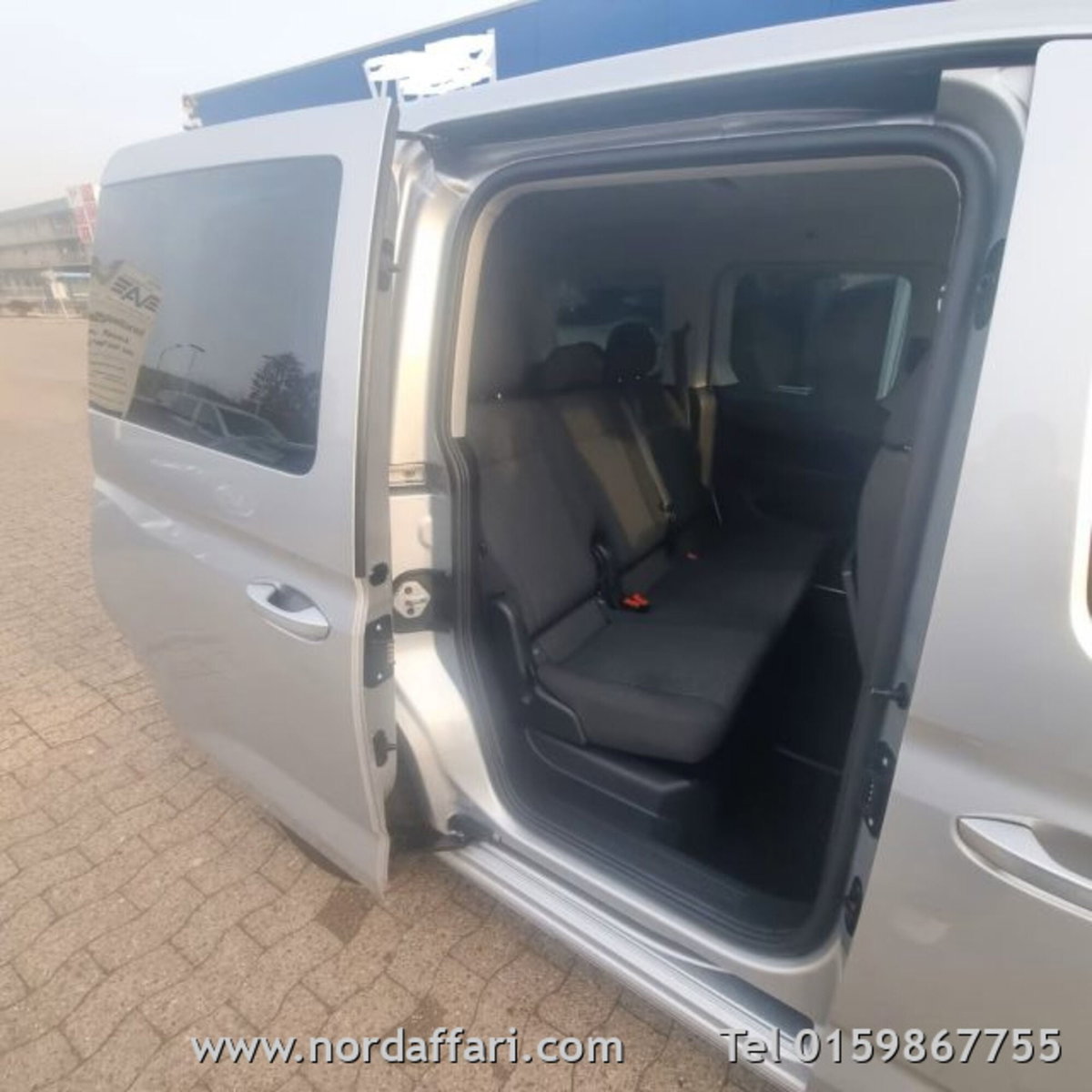 Volkswagen Caddy 2.0 TDI 102 CV (11)