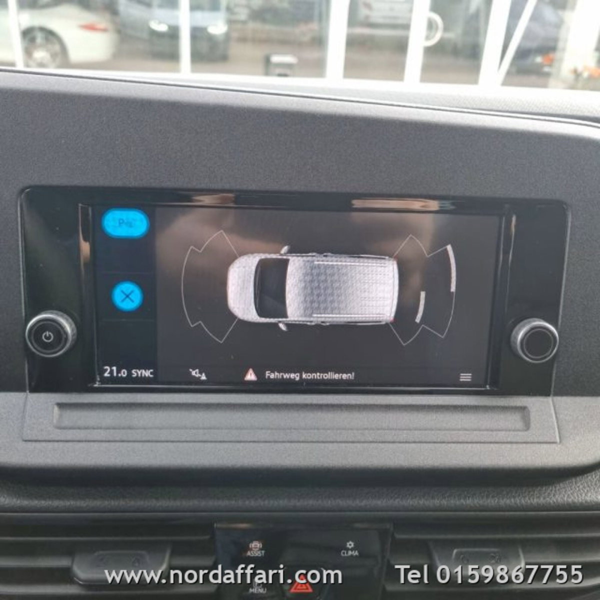 Volkswagen Caddy 2.0 TDI 102 CV (7)