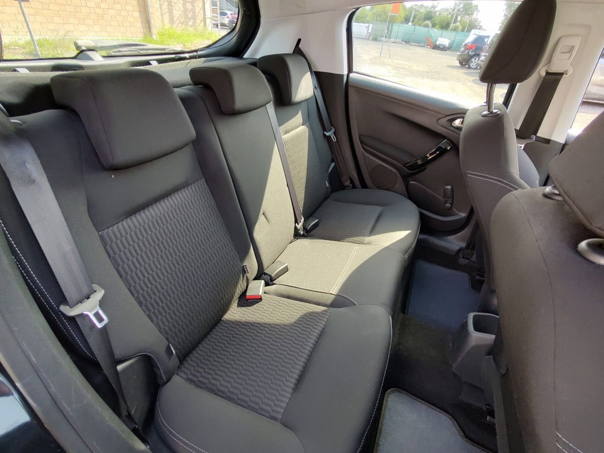 Peugeot 208 82 5 porte Active (14)