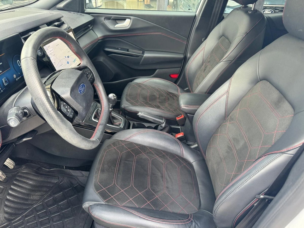 Ford Puma 1.0 EcoBoost Hybrid 125 CV S&S aut. ST-Line X (14)