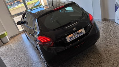 Peugeot 208 75 5 porte Active (12)