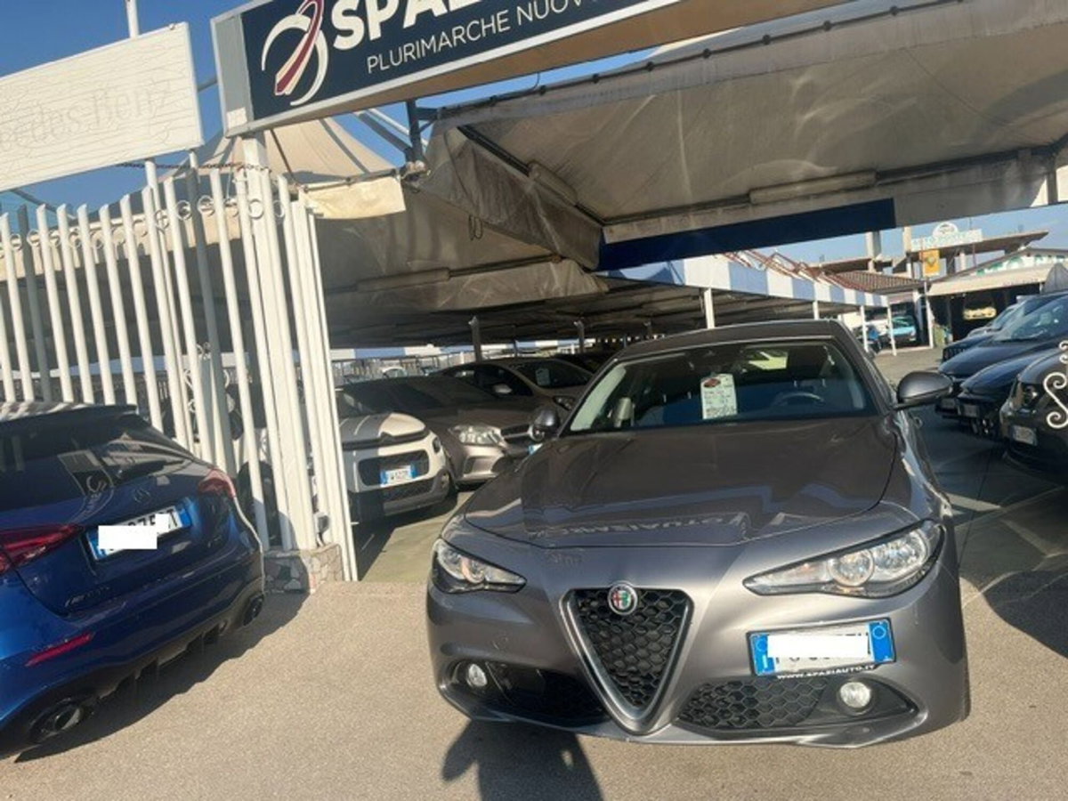Alfa Romeo Giulia 2.2 Turbodiesel 150 CV AT8 Super (2)