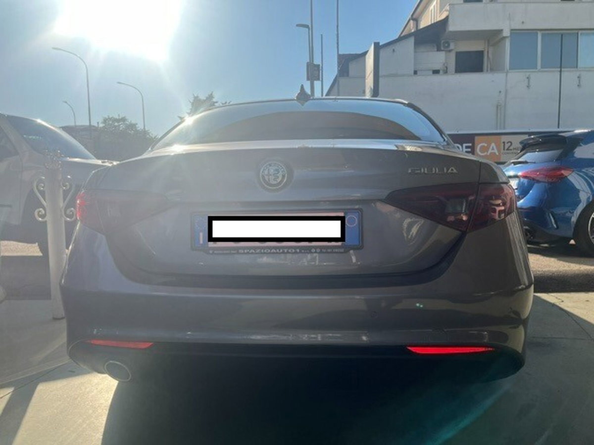 Alfa Romeo Giulia 2.2 Turbodiesel 150 CV AT8 Super (8)