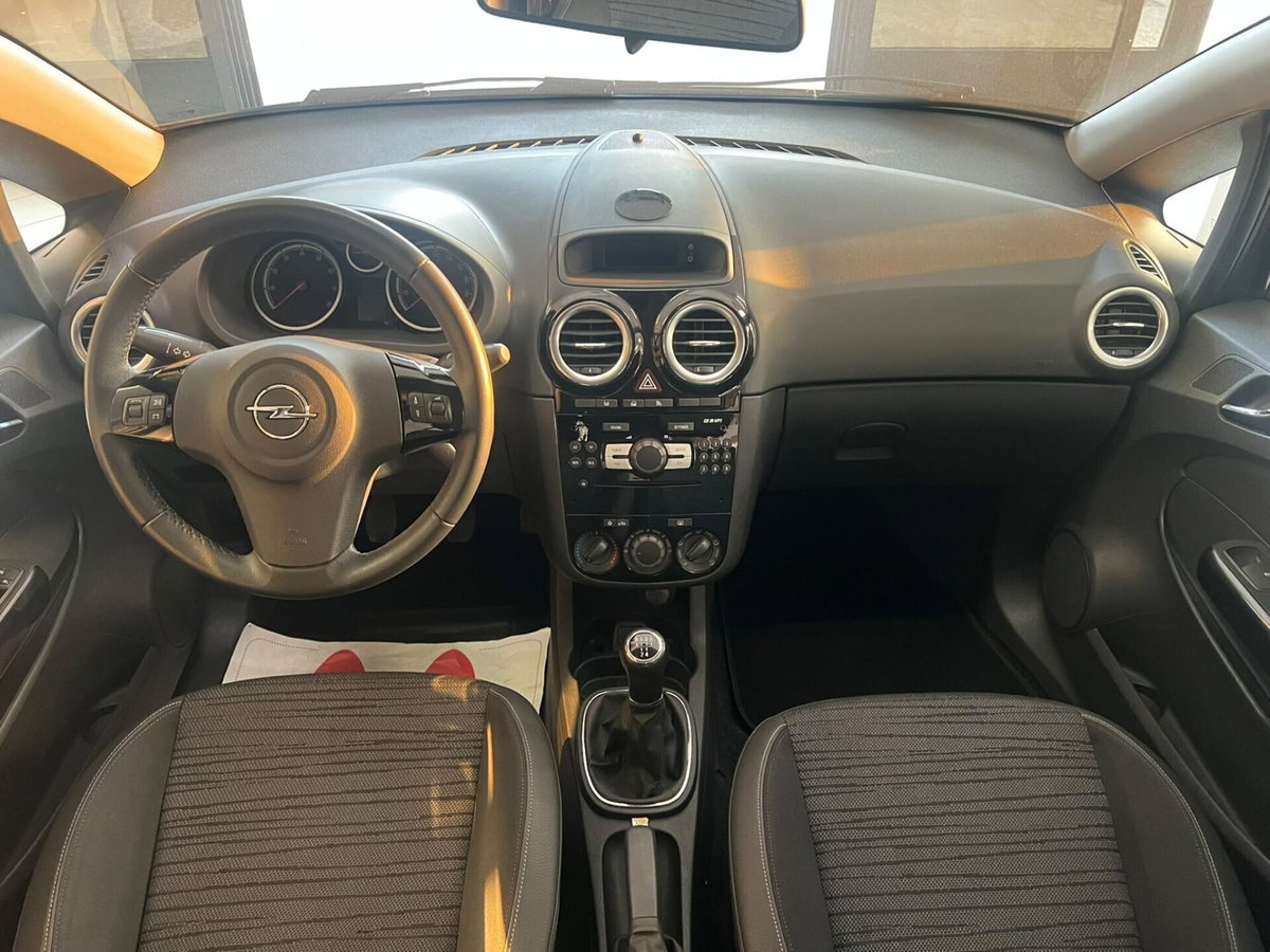Opel Corsa 1.2 5 porte Edition (11)