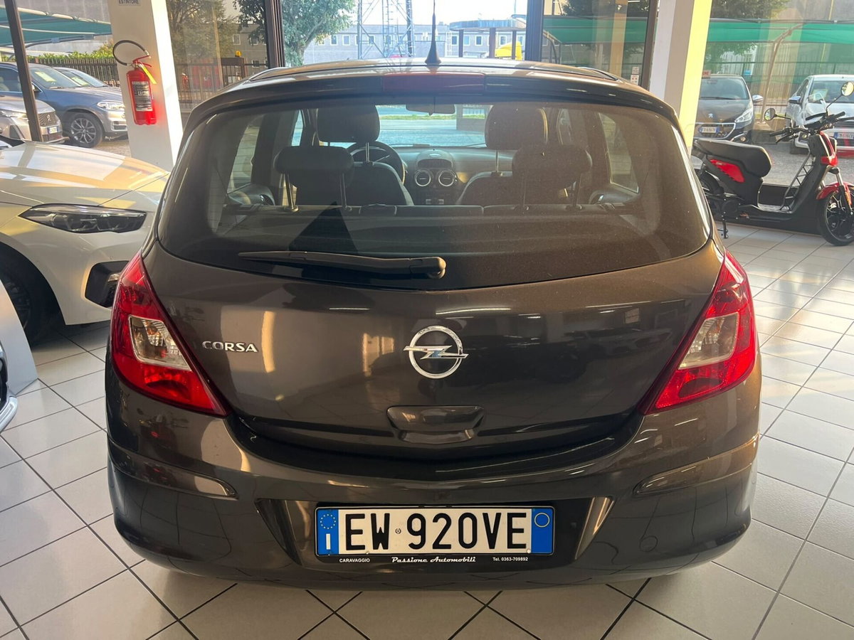 Opel Corsa 1.2 5 porte Edition (5)