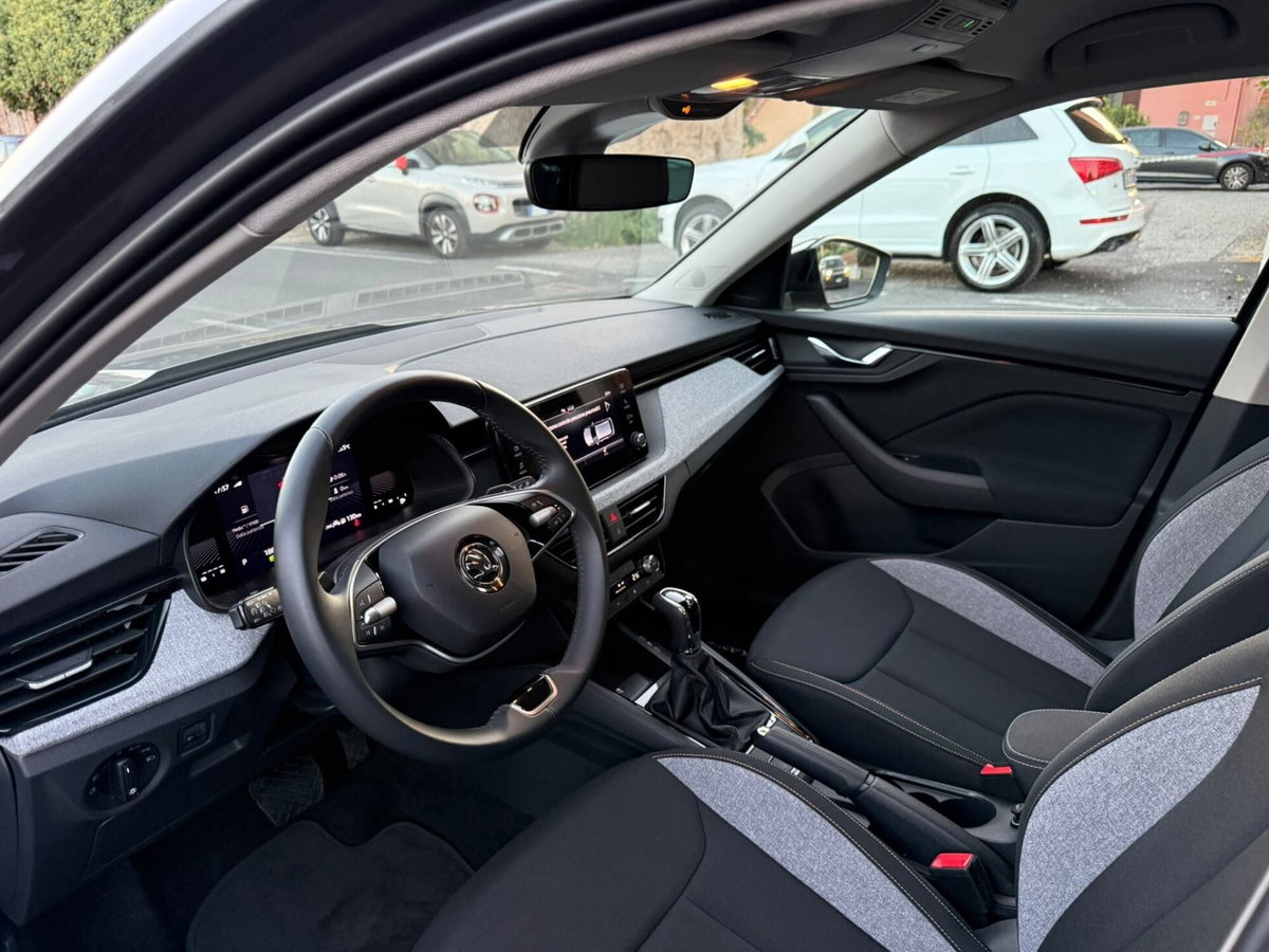 Skoda Kamiq 1.0 tsi Black Dots 115cv dsg (4)