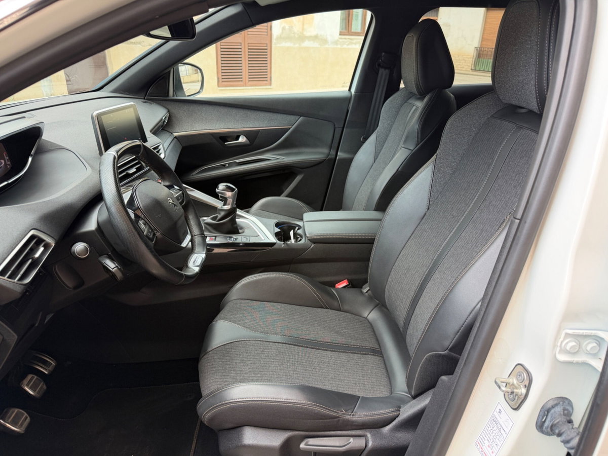 Peugeot 3008 BlueHDi 130 S&S GT Line (11)