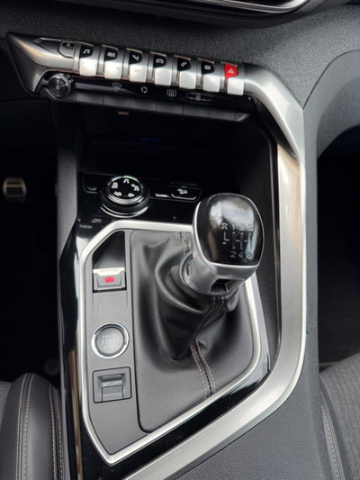 Peugeot 3008 BlueHDi 130 S&S GT Line (17)