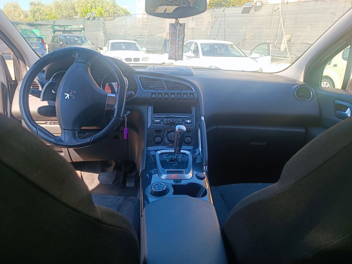 Peugeot 3008 1.6 HDi 110CV cambio robotizzato Premium (6)